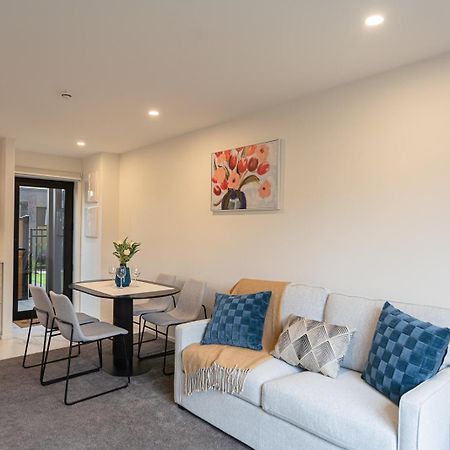 Modern 2 Bedroom Townhouse In Cbd With Parking! Sleeps 5 Christchurch Ngoại thất bức ảnh