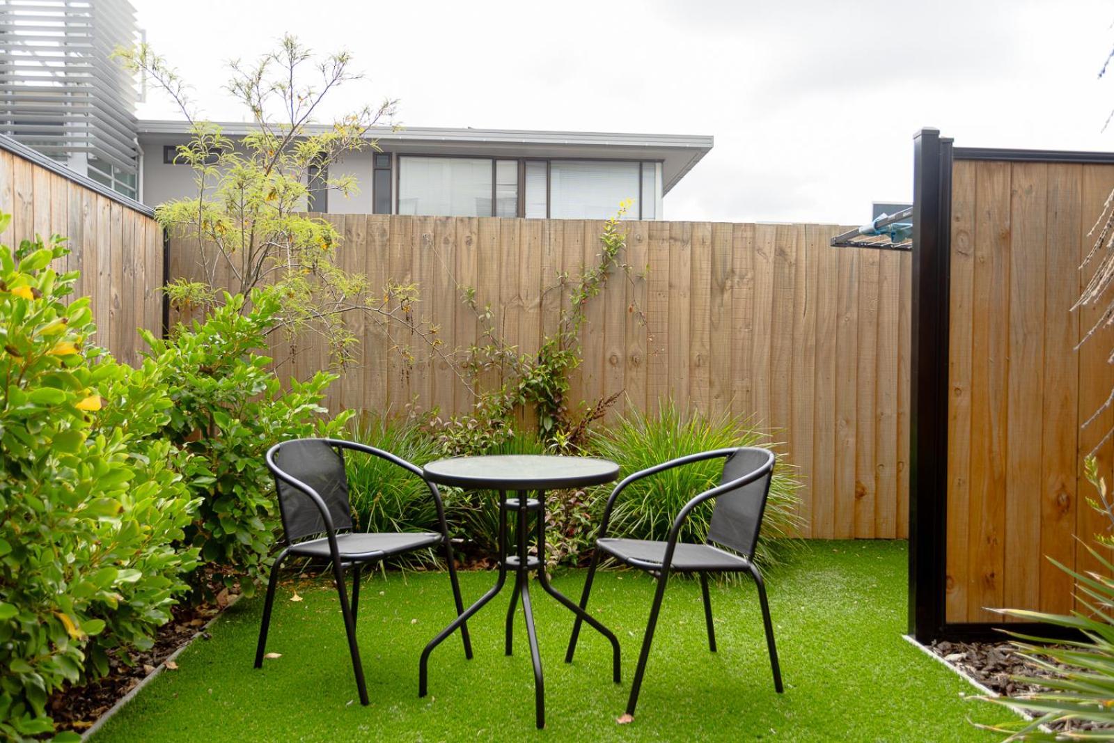 Modern 2 Bedroom Townhouse In Cbd With Parking! Sleeps 5 Christchurch Ngoại thất bức ảnh